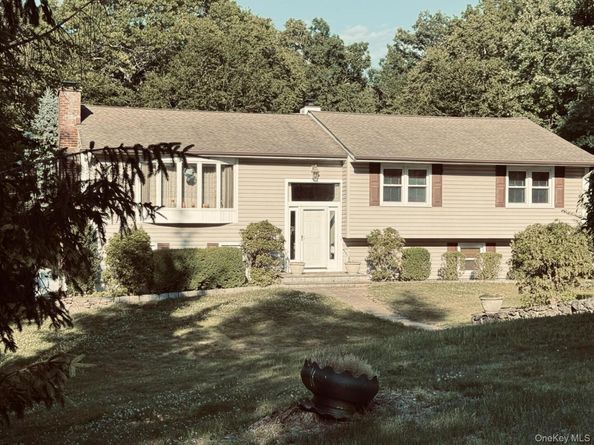 10 Highview Terrace, Somers NY 10589