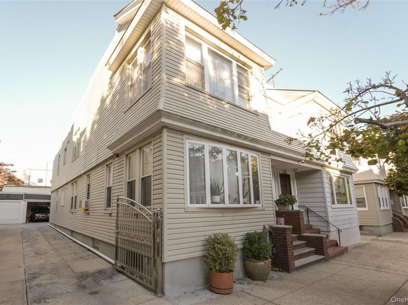7836 84th Street, Glendale NY 11385