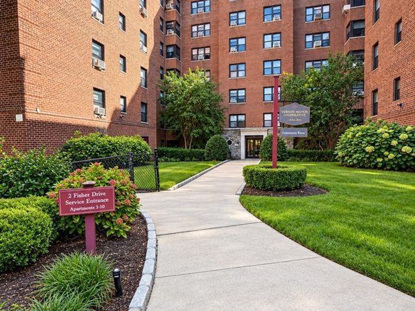 2 Fisher Drive 501, Mount Vernon NY 10552