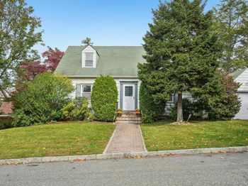 35 Holbrook Avenue