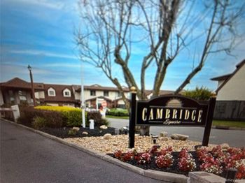 14 Cambridge Drive W