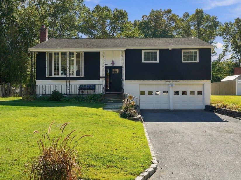67 Morewood Drive, Smithtown NY 11787