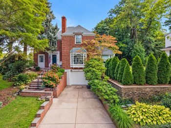 6 Crowntop Road