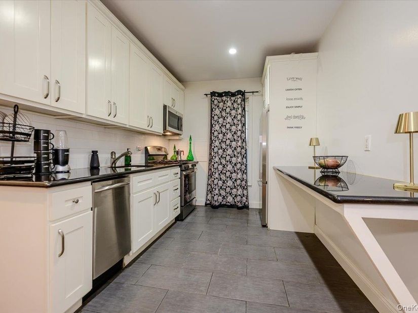 1506 Overing Street 3A, Bronx NY 10461