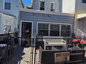 562 Hemlock Street