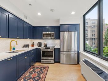 10 City Place