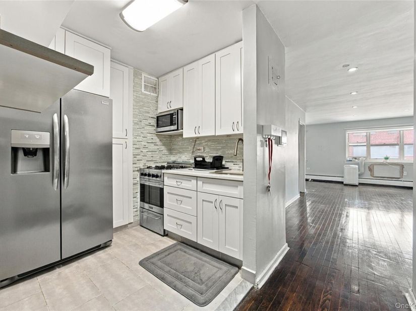 9910 60th Avenue 5A, Corona NY 11368