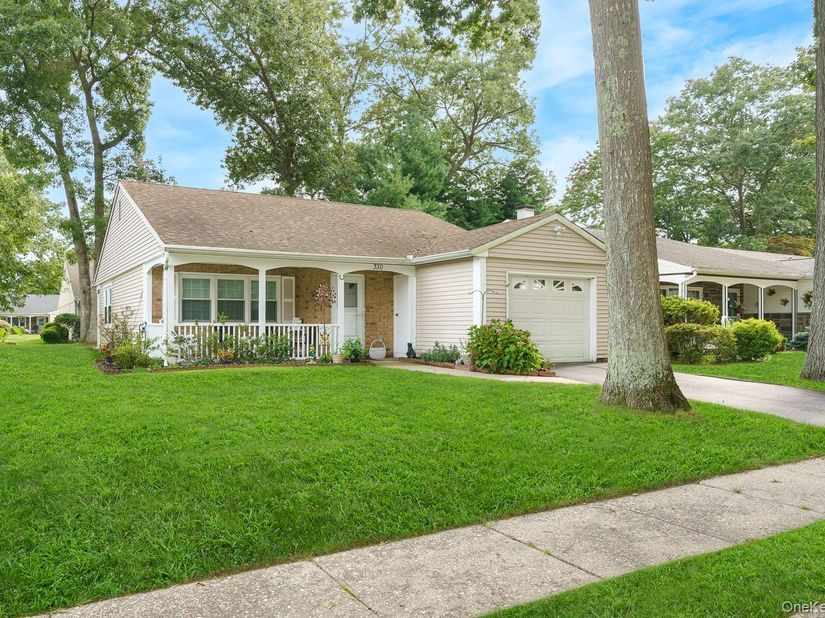 330 Brownfield Drive, Ridge NY 11961