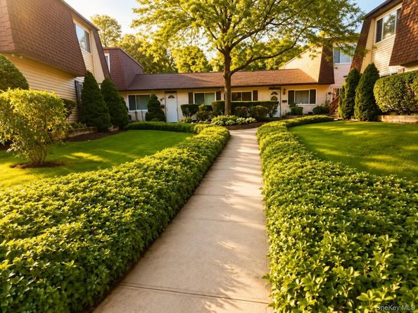141 Feller Drive 141, Central Islip NY 11722
