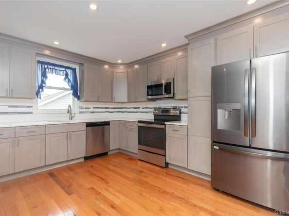 72 Edgewater Park Drive 72C, Bronx NY 10465
