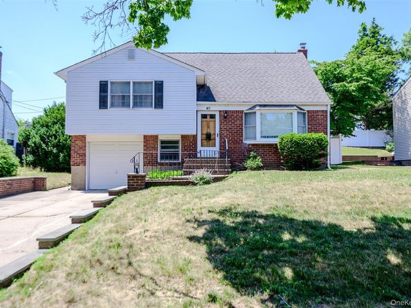 87 Central Park Road, Plainview NY 11803