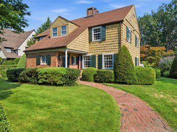 255 Manor Road