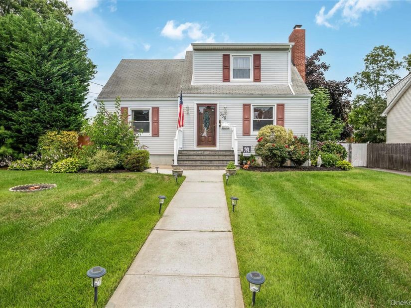 338 Southside Avenue, Freeport NY 11520