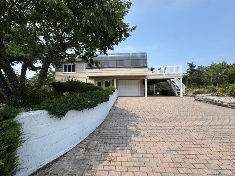 83 Hawser Drive, Oak Beach NY 11702