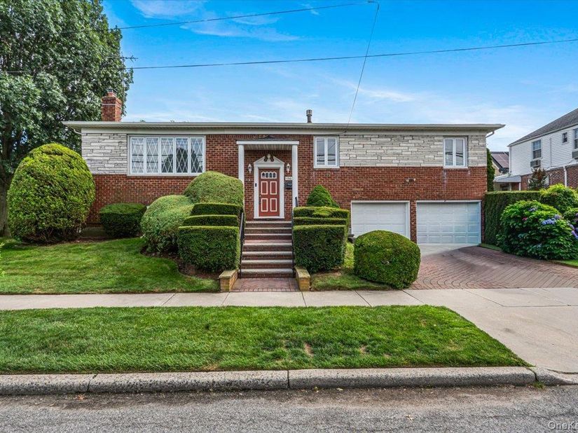 156-14 14th Avenue, Beechhurst NY 11357