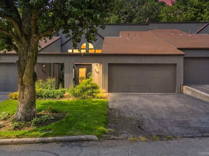 144 Stone Oaks Drive, Hartsdale NY 10530
