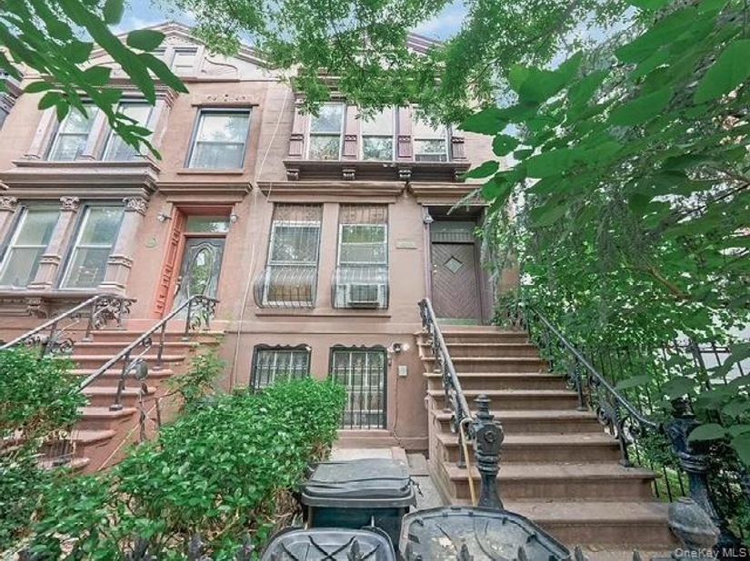 809A Greene Avenue HSE, Brooklyn NY 11221