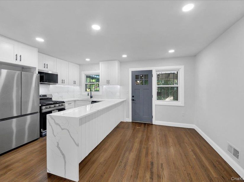 1052 E 227th Street, Bronx NY 10466