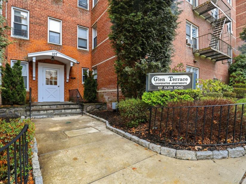 107 Glen Road 6D, Yonkers NY 10704