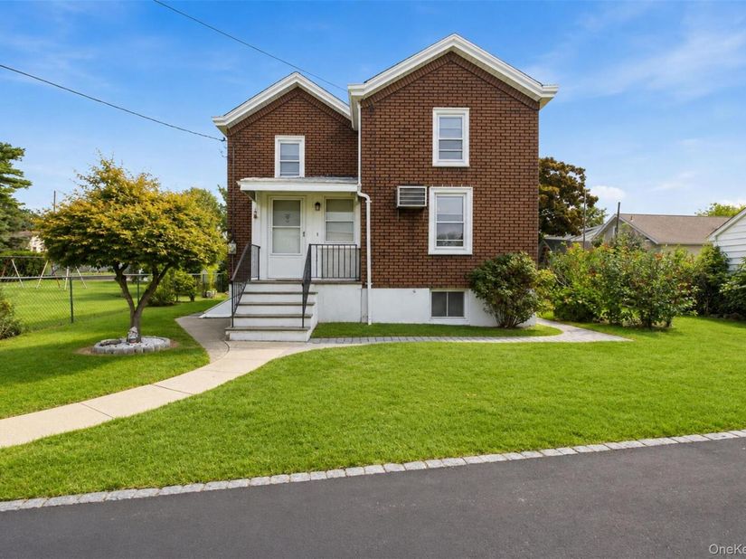 99 Homestead Place, New Rochelle NY 10801