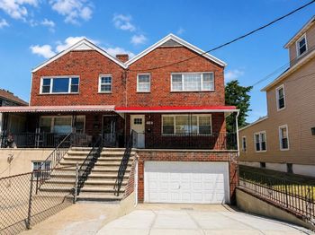 2887 Lamport Place