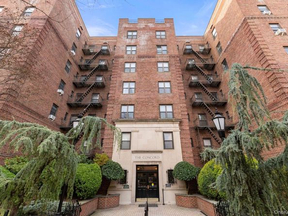 25-40 31st Avenue 6E/F, Astoria NY 11106