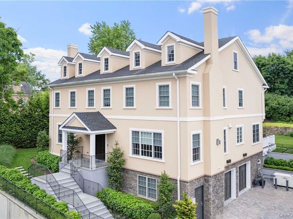 622 W 256th Street, Bronx NY 10471