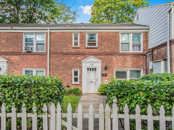 143 Hilltop Acres 143, Yonkers NY 10704
