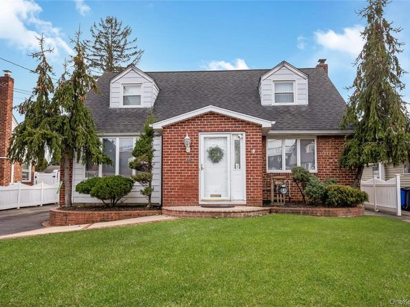 75 N Sloan Drive N, Valley Stream NY 11580