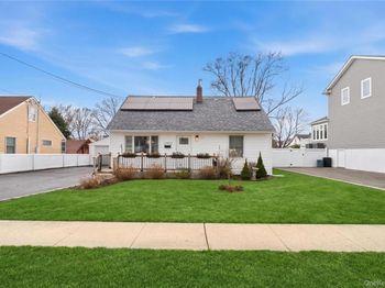 2552 Woodland Avenue