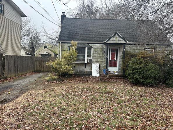 309 Depot Road, Huntington Station NY 11746