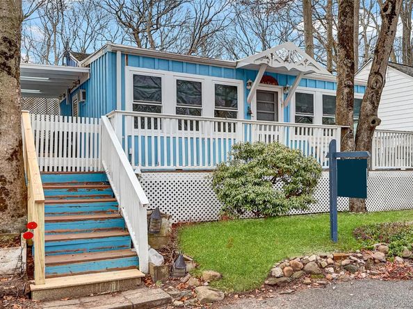 21 Cottage Road, Baiting Hollow NY 11933