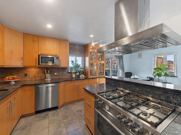 902 Dean Avenue, Bronx NY 10465