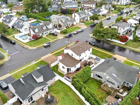 3532 Waverly Avenue, Seaford NY 11783