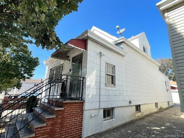 12411 25th Avenue, College Point NY 11356