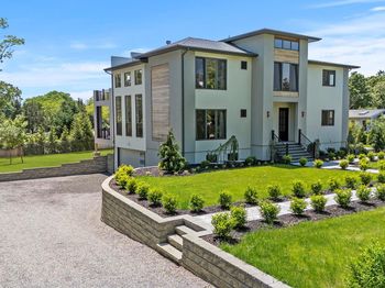 1001 Peconic Bay Boulevard