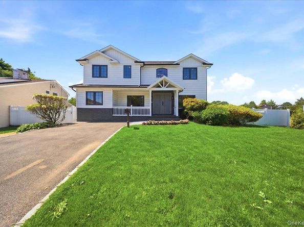 2 Elf Road, Syosset NY 11791