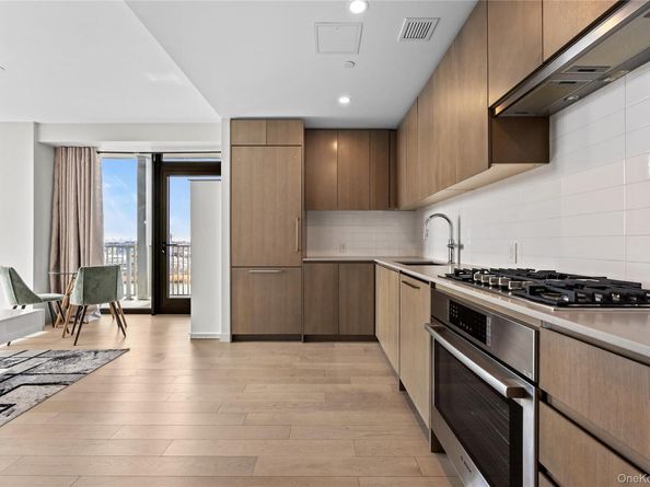 131-02A 40th Road 9H, Flushing NY 11354