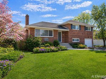 24 Willets Avenue