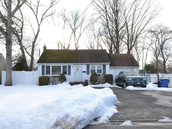 1362 Ackerson Boulevard, Bay Shore NY 11706