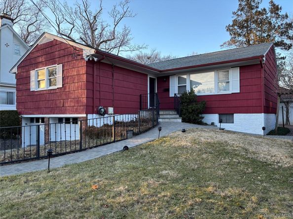 11 Muir Place, New Rochelle NY 10801