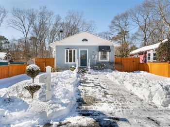 34 Shinnecock Avenue