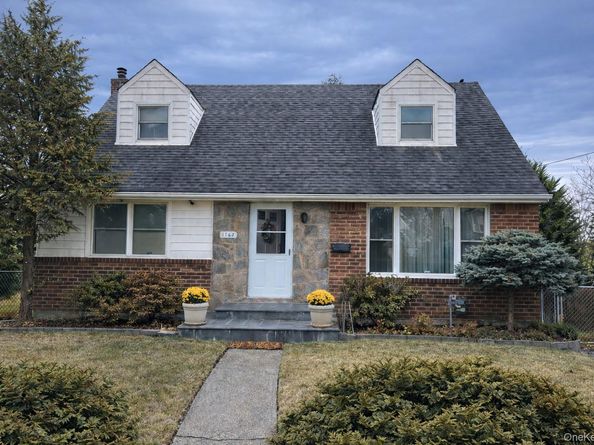 1762 Broadway, New Hyde Park NY 11040