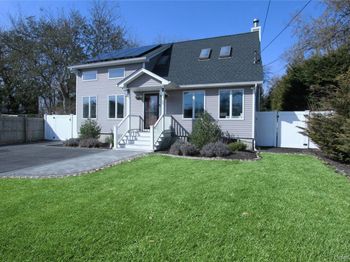 20 Lincoln Boulevard