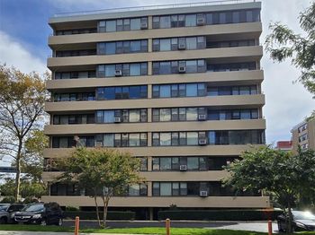 166-10 Powells Cove Boulevard