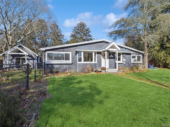 165 Springville Road A, Hampton Bays NY 11946