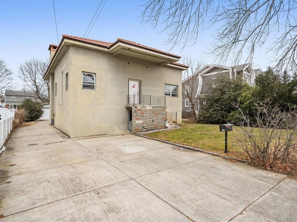 181 Walnut Street, Lynbrook NY 11563