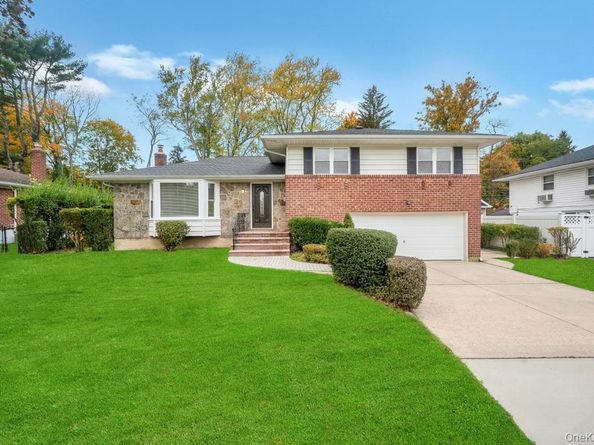 33 Eastfield Lane, Melville NY 11747