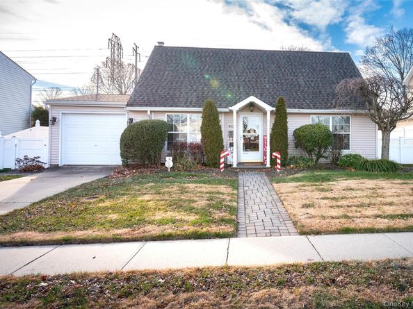 4030 Avoca Avenue, Bethpage NY 11714