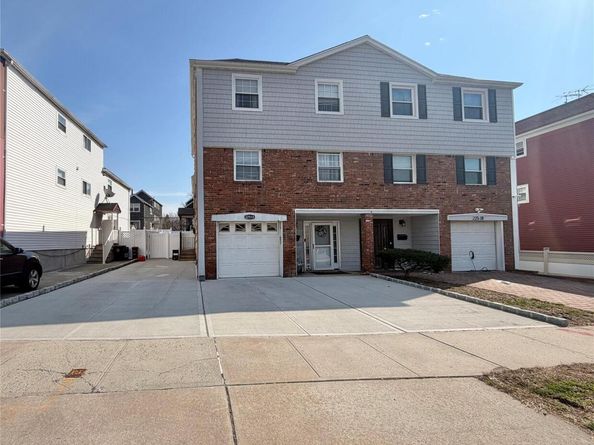 22510 59th Avenue, Oakland Gardens NY 11364